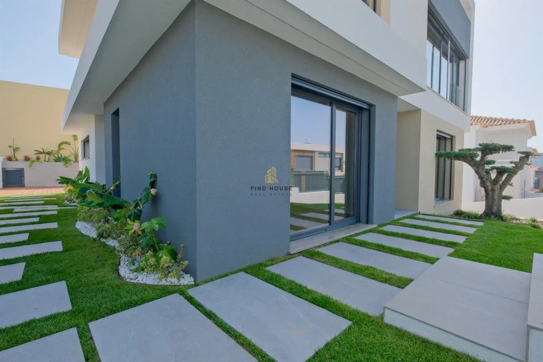 Casa a Carcavelos e Parede, Lisbona, Portogallo 4 - 18530496