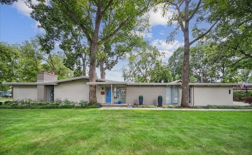 House in Winnetka, Illinois, United States 1