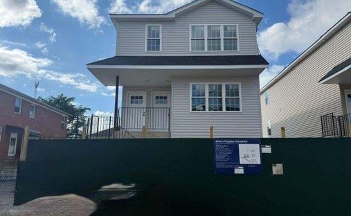 House in New York, New York, United States 1