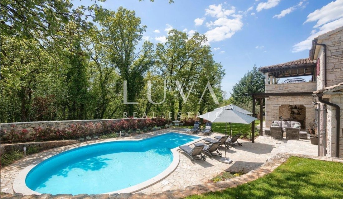 Villa in Muntrilj, Istria County, Croatia 2 - 17279968