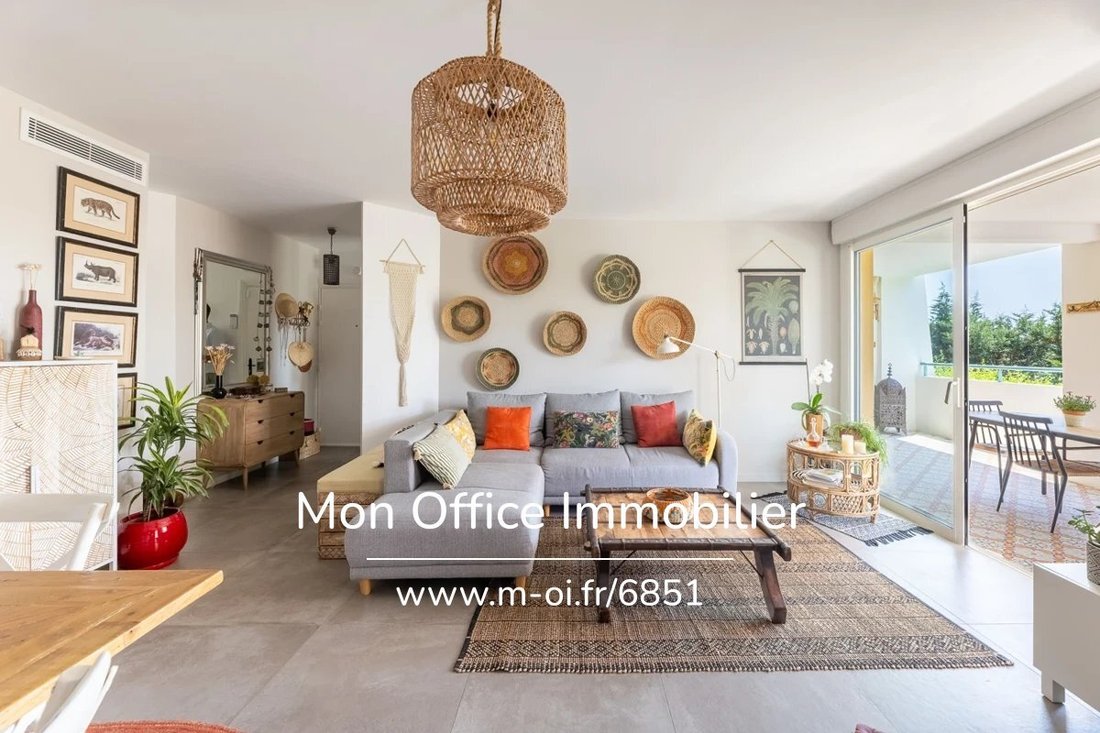 Apartment in Mazenod-Bellevue-Saint Donat-Banon, Aix-en-Provence, France 5 - 18812516