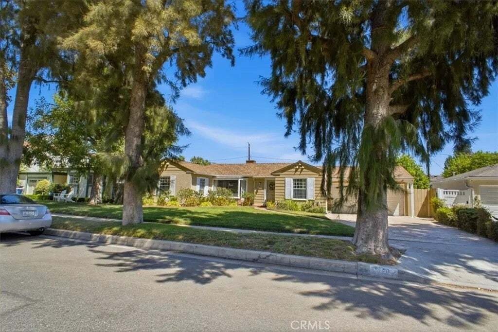 House in Burbank, California, United States 4 - 18814368