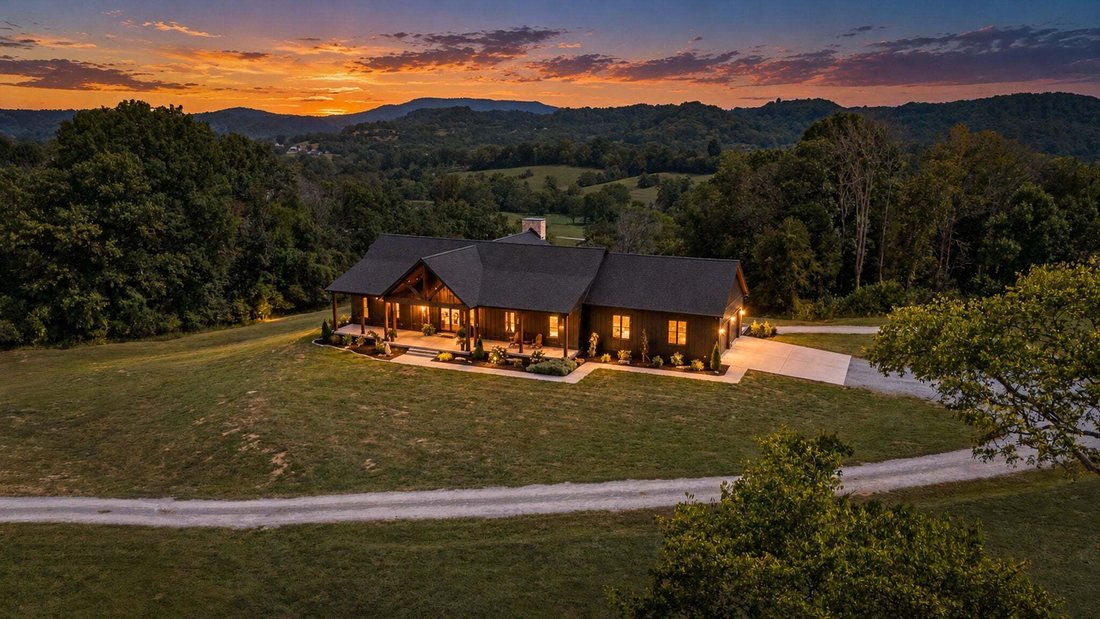 House in Woodbury, Tennessee, United States 1 - 18811496