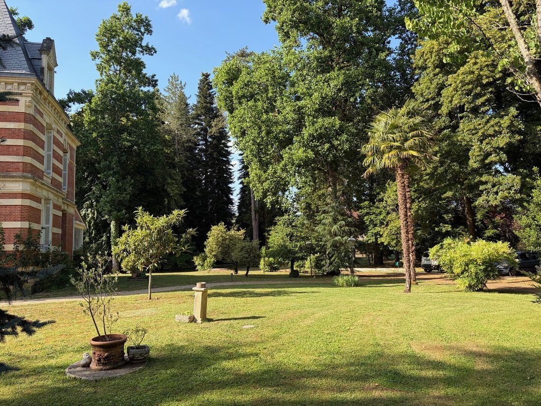 Schloss in Souillac, Okzitanien, Frankreich 3 - 18812531