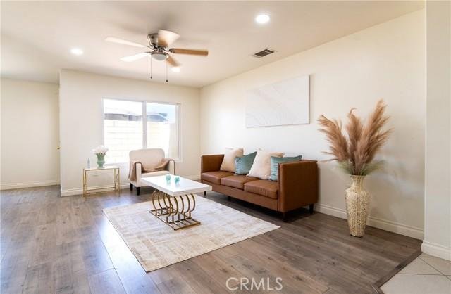 Appartement à Downey, Californie, États-Unis 5 - 18813410