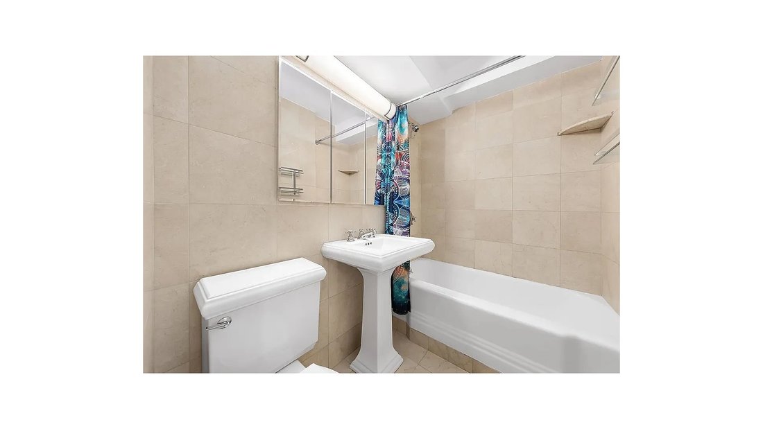 Co Op in New York, New York, United States 5 - 18815165