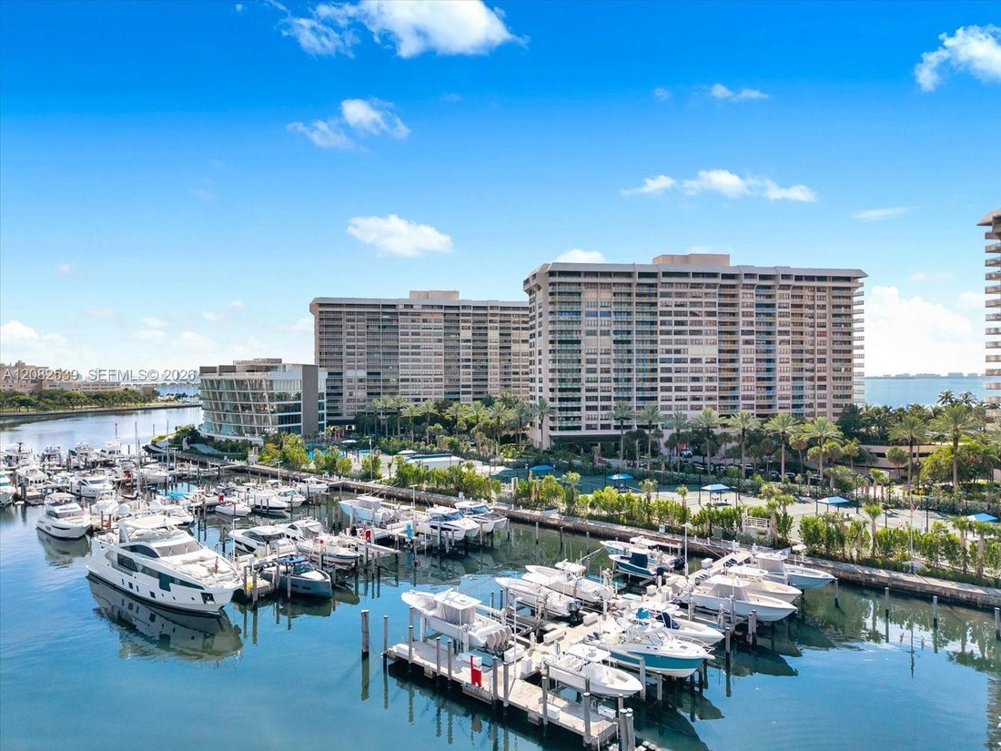 Condo in Miami, Florida, United States 3 - 18813429