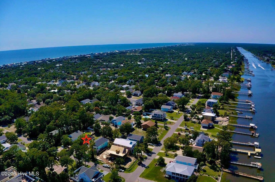 Casa en Oak Island, Carolina del Norte, Estados Unidos 2 - 18811640