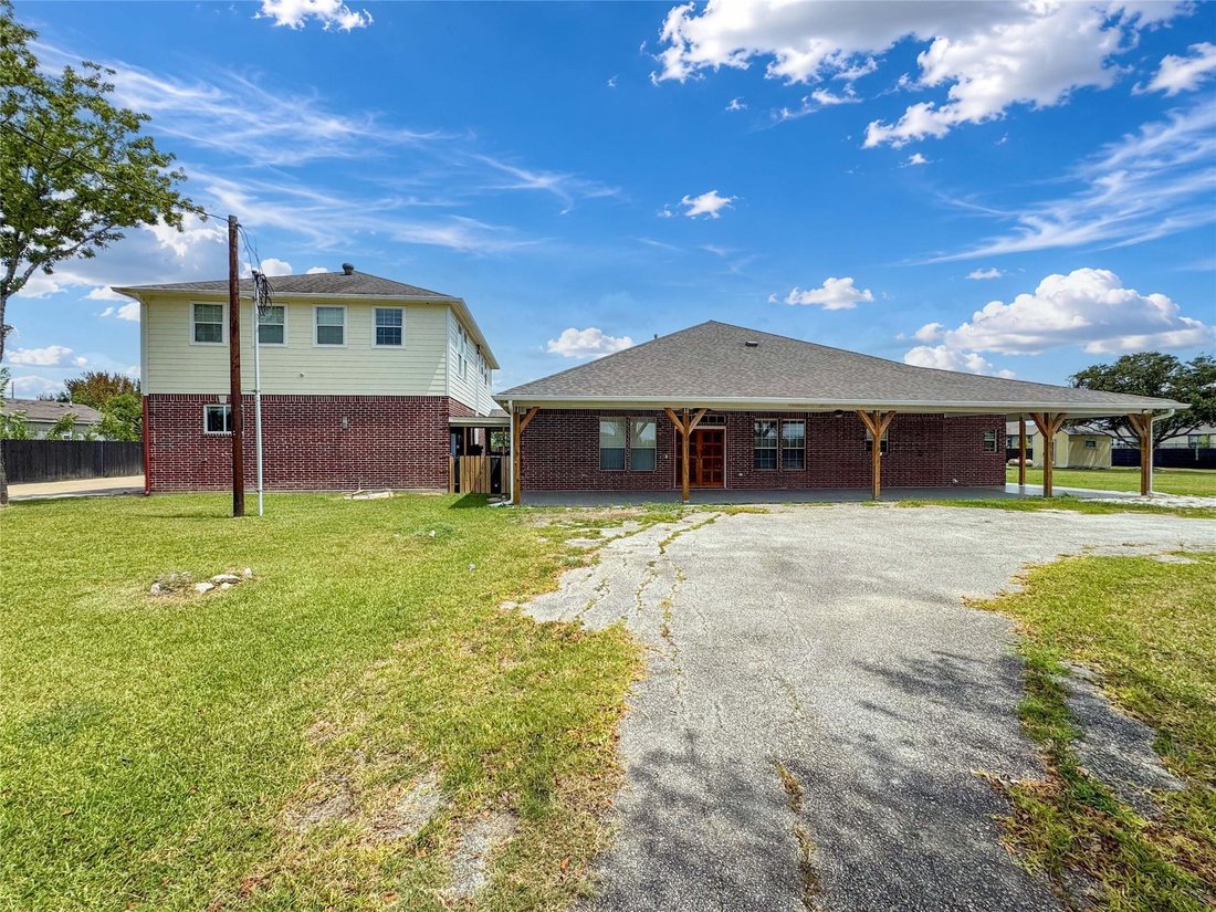 House in Manvel, Texas, United States 1 - 18814985