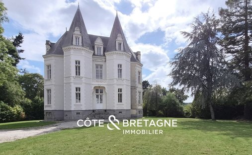 Château à Champ de Foire-La Fleuriais, Vitré, France 1