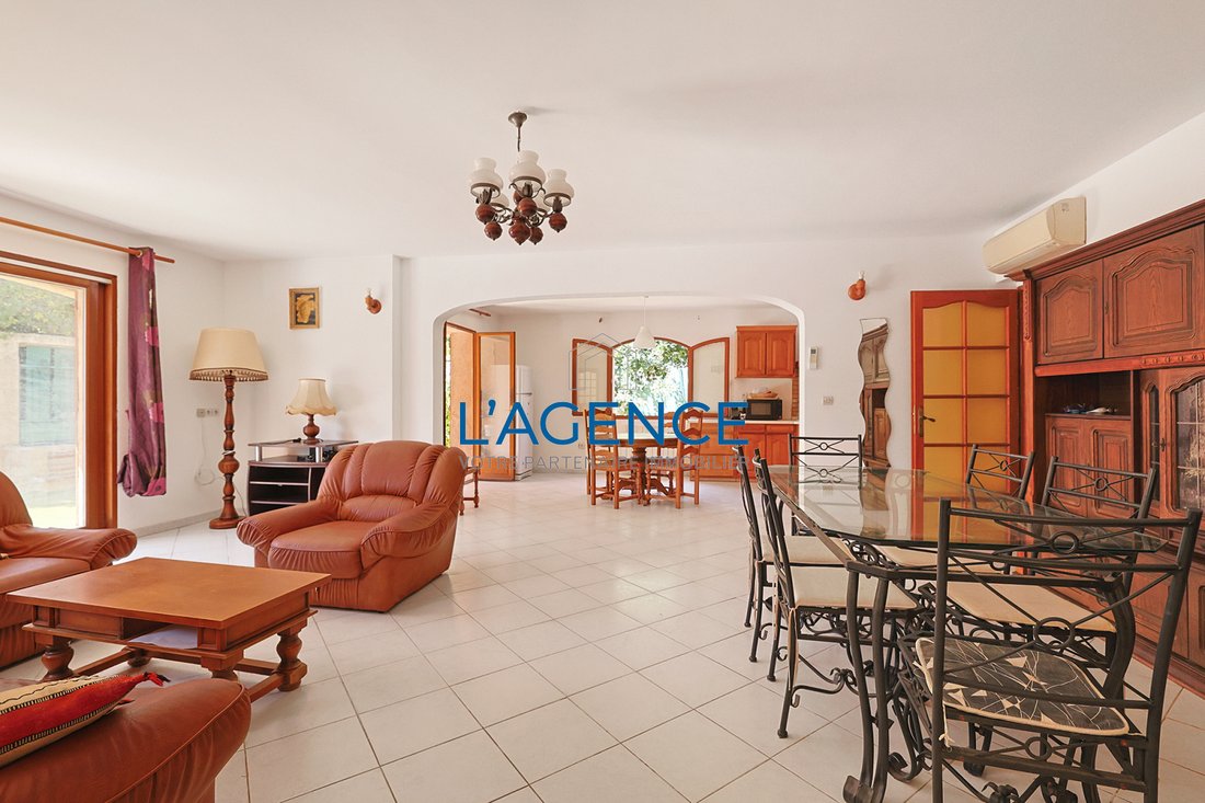 Villa in Hyeres, Provence-Alpes-Côte d'Azur, France 4 - 18812501