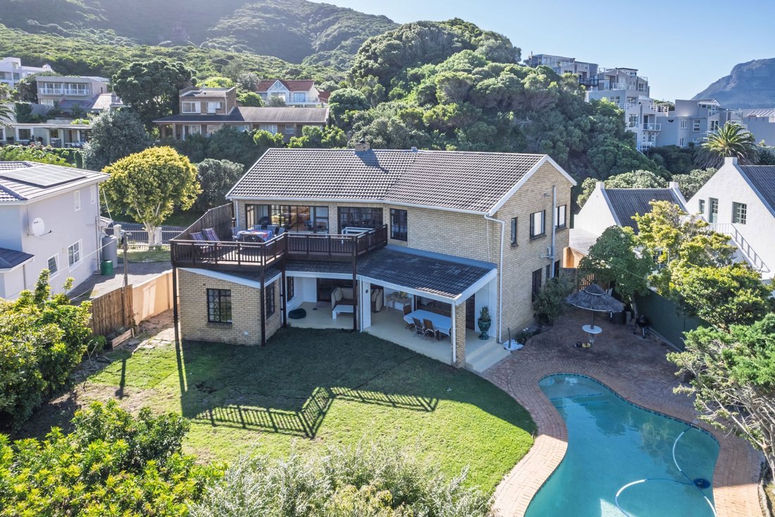 House in Scott Estate, Cape Town, South Africa 4 - 18813871