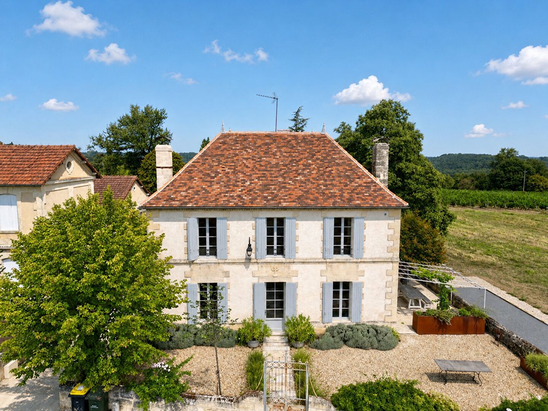 Villa in Saint-Émilion, Nouvelle-Aquitaine, France 1 - 18815236
