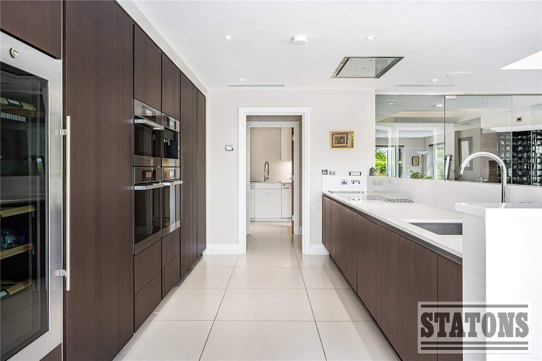 Appartamento a Collina di Ferney, Enfield, Inghilterra 5 - 18814557