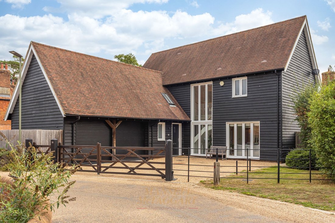 Maison à Horley, Angleterre 1 - 18815417