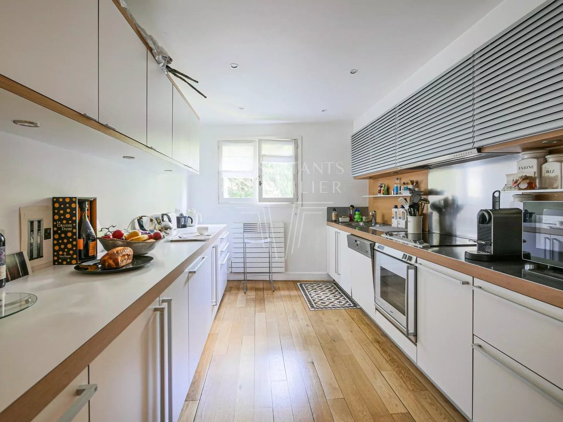 Apartment in Saint Germain des Prés, Paris 6e Arrondissement, Paris 5 - 18812592