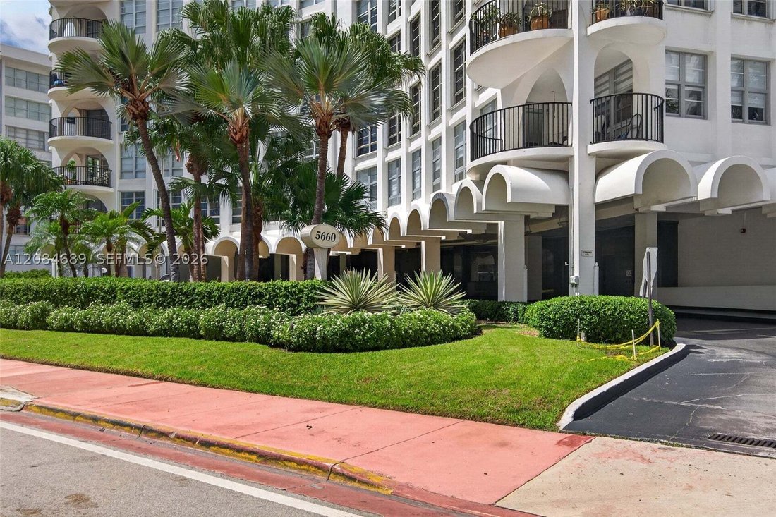 Condo in Miami Beach, Florida, United States 2 - 18813759