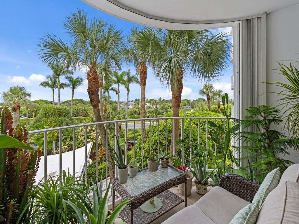 Co Op in Palm Beach, Florida, United States 2 - 18814746