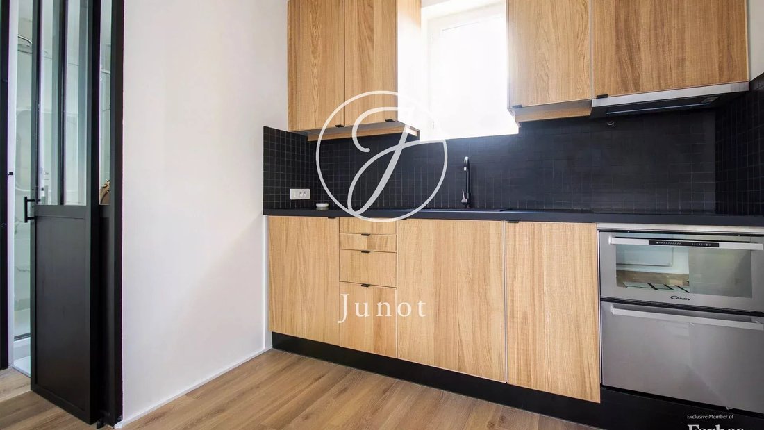 Apartment in Montmartre, Paris 18e Arrondissement, Paris 4 - 18812812