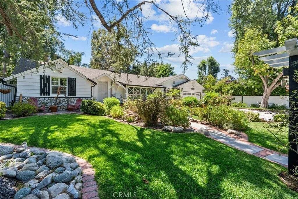 House in Los Angeles, California, United States 3 - 18459016