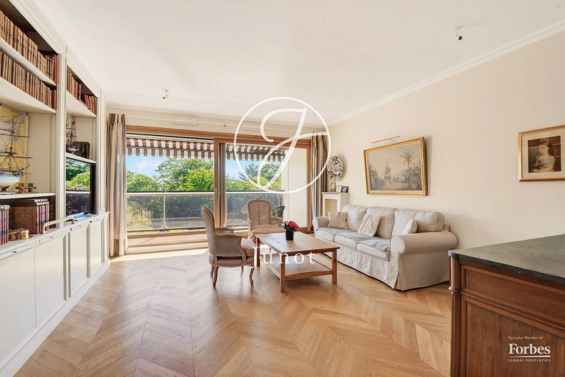 Apartment in Saint-Cloud, Ile-de-France, France 1 - 18815118