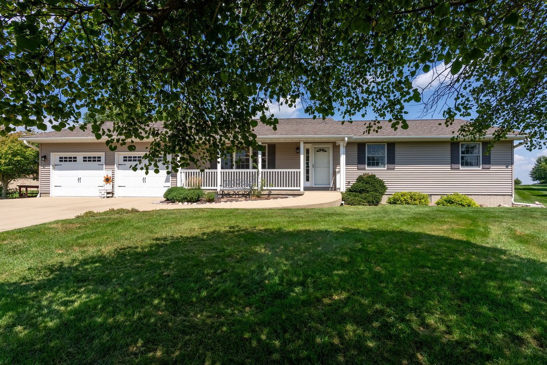 House in DeWitt, Iowa, United States 4 - 18811796