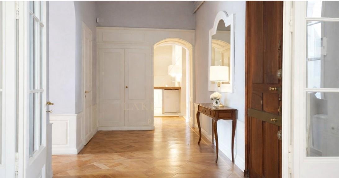 Apartment in Cité, Geneva, Canton of Geneva 2 - 18811217