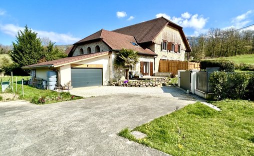 House in Alby-sur-Cheran, Auvergne-Rhône-Alpes, France 1