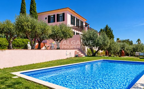 Villa in Santa Barbara de Nexe, Algarve, Portugal 1
