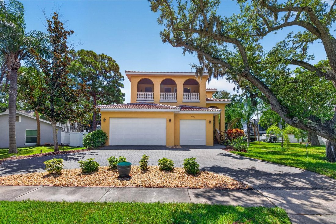 House in St. Petersburg, Florida, United States 1 - 18811666