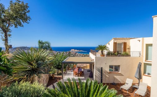 House in L'Île-Rousse, Corsica, France 1