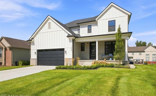 House in Orion charter Township, Michigan, United States 1