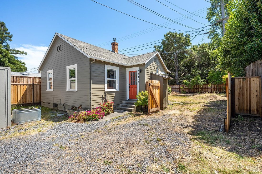 Andere in Petaluma, Kalifornien, Vereinigte Staaten 2 - 18812986