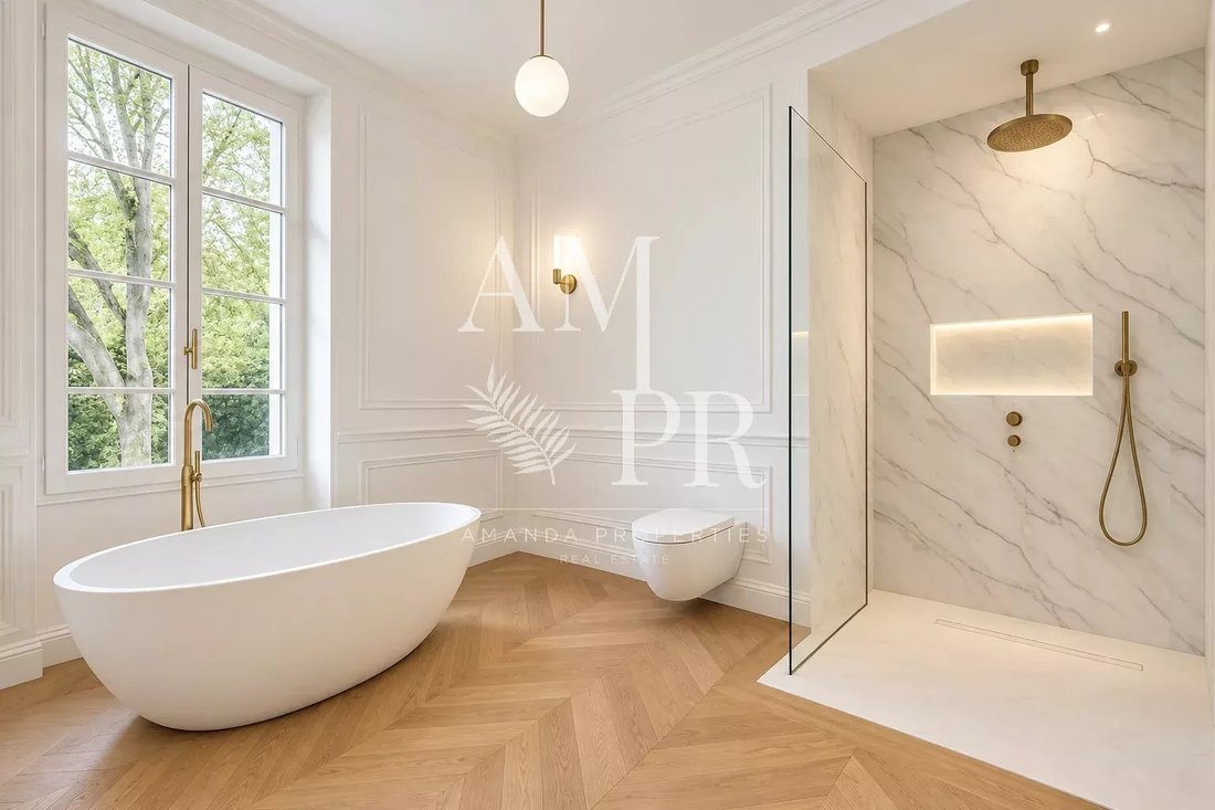 Villa in Saint Nicolas, Cannes, France 4 - 18812645