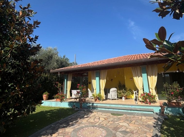 Villa in Seravezza, Tuscany, Italy 2 - 18814560