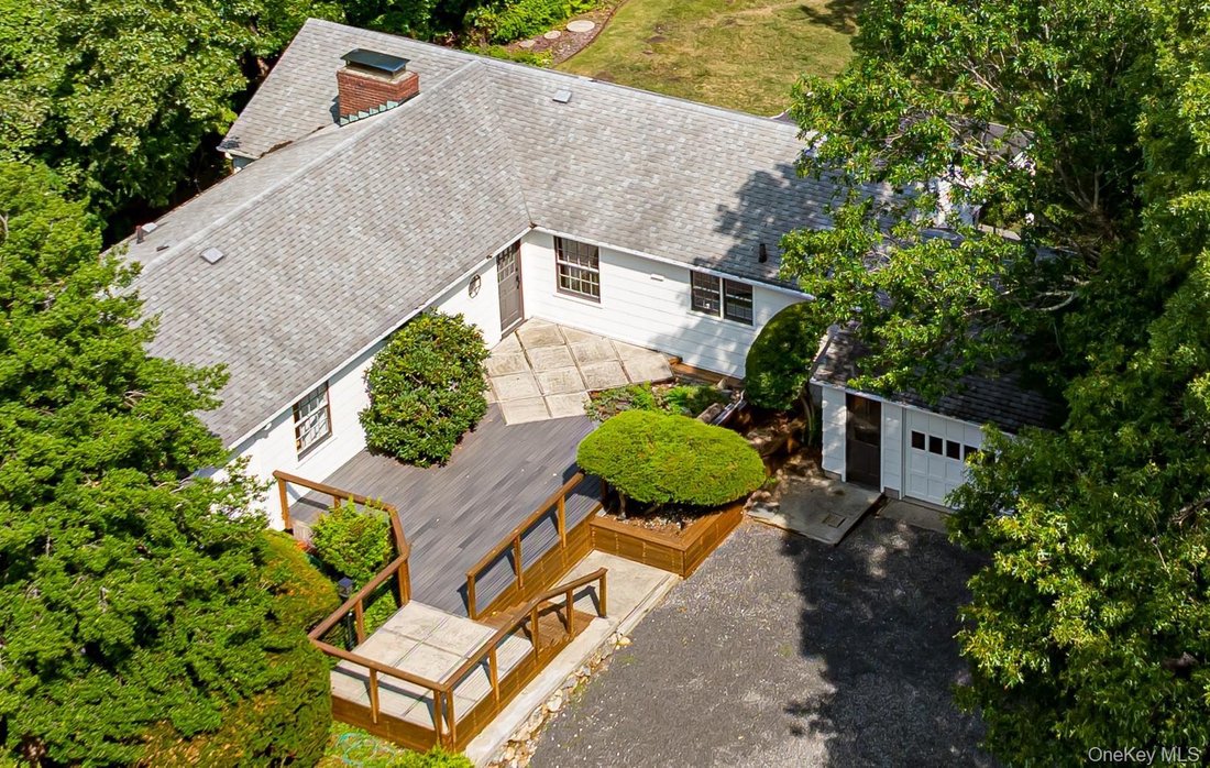 House in Cold Spring Harbor, New York, United States 4 - 18455527