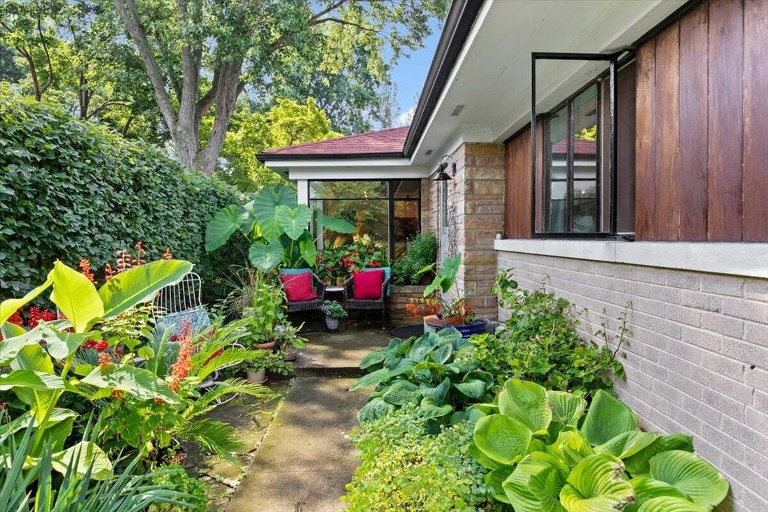 House in Skokie, Illinois, United States 3 - 18811787