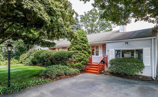 House in Trumbull, Connecticut, United States 1