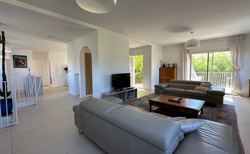 Villa in Nord, Sanary-sur-Mer, France 1