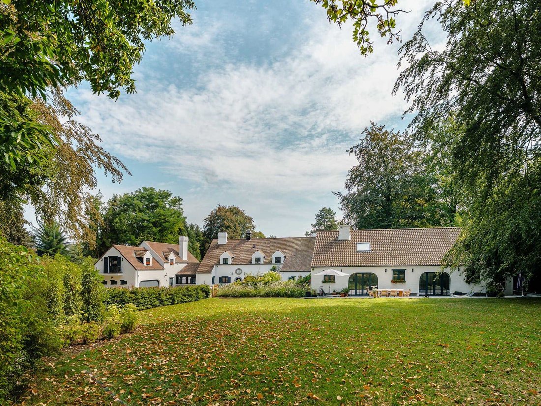 Casa en Lasne, Región Valona, Bélgica 1 - 18815459