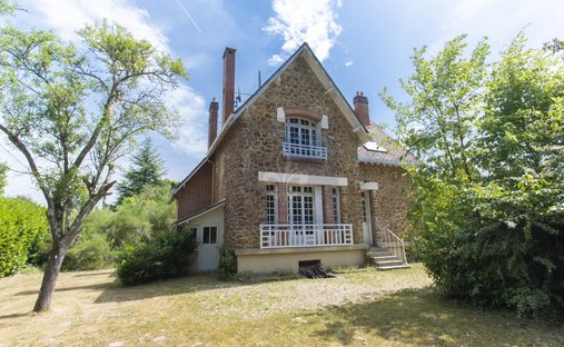 Maison en Arrondissement de Fontainebleau, Île-de-France, France 1
