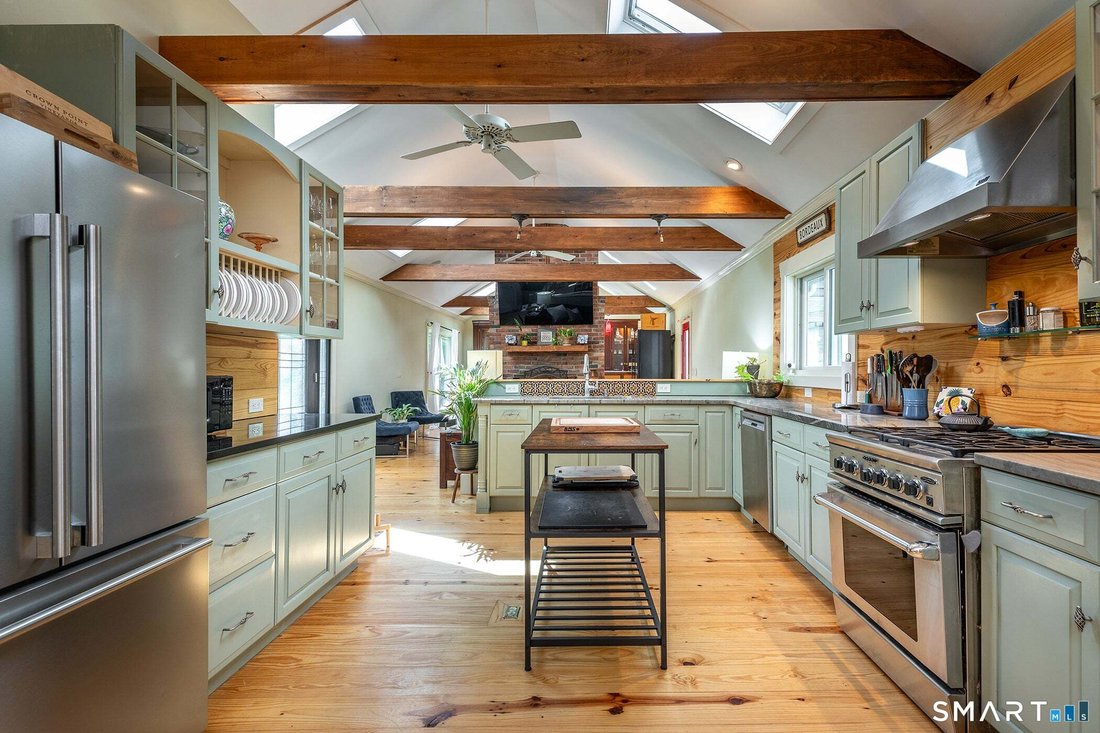 House in Woodbury, Connecticut, United States 2 - 18811405
