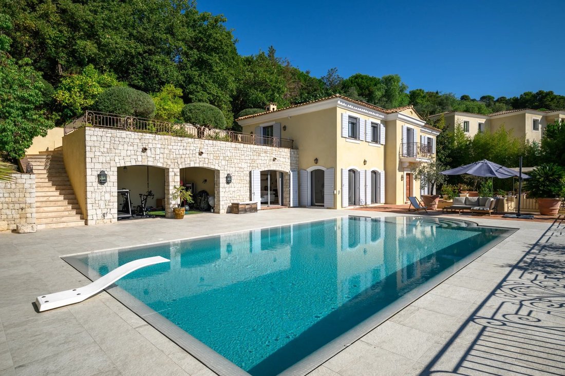 Villa en Niza, Provenza-Alpes-Costa Azul, Francia 2 - 18812349