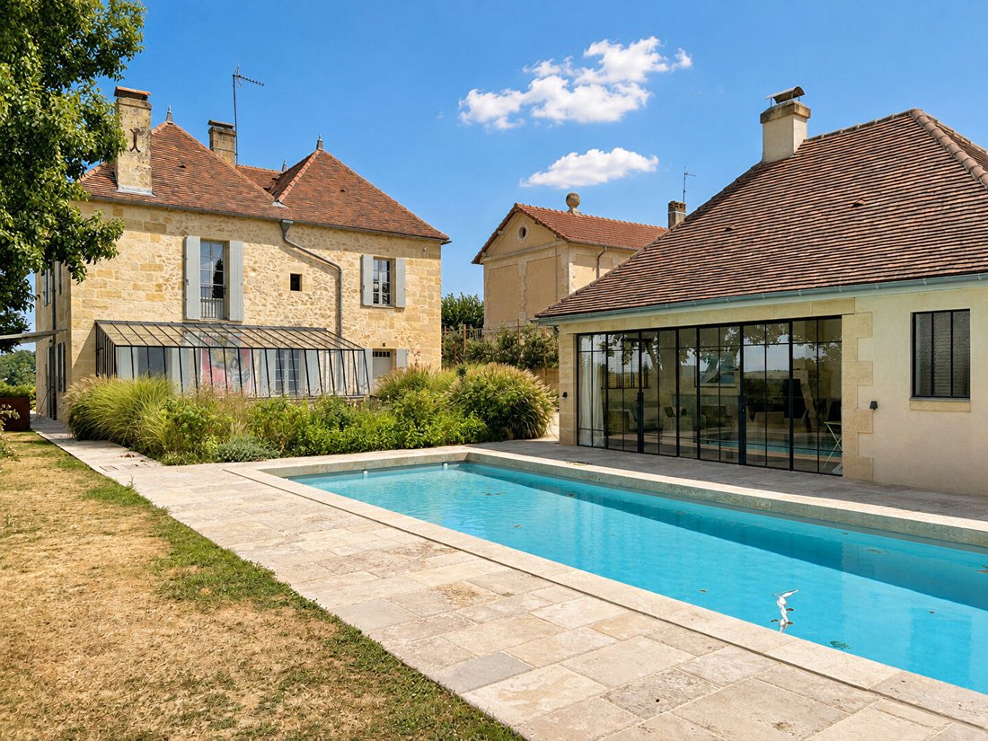 Villa in Saint-Émilion, Nouvelle-Aquitaine, France 2 - 18815236