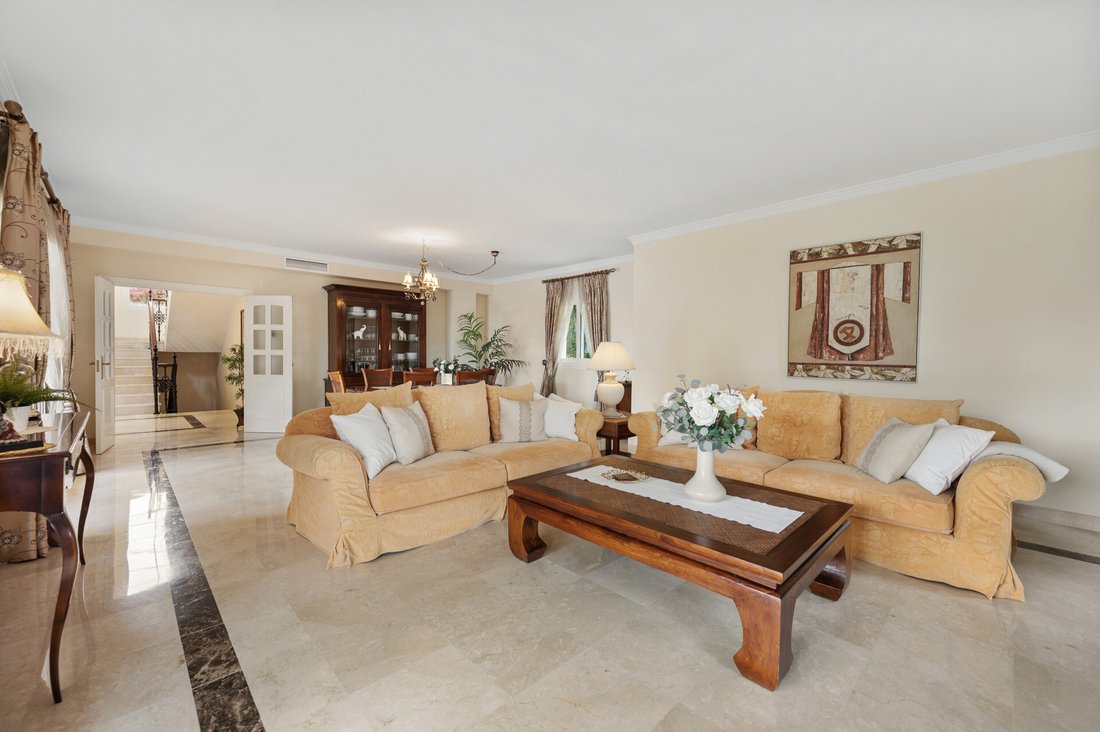 Villa in Elviria-Cabopino, Marbella, Spain 4 - 18815325