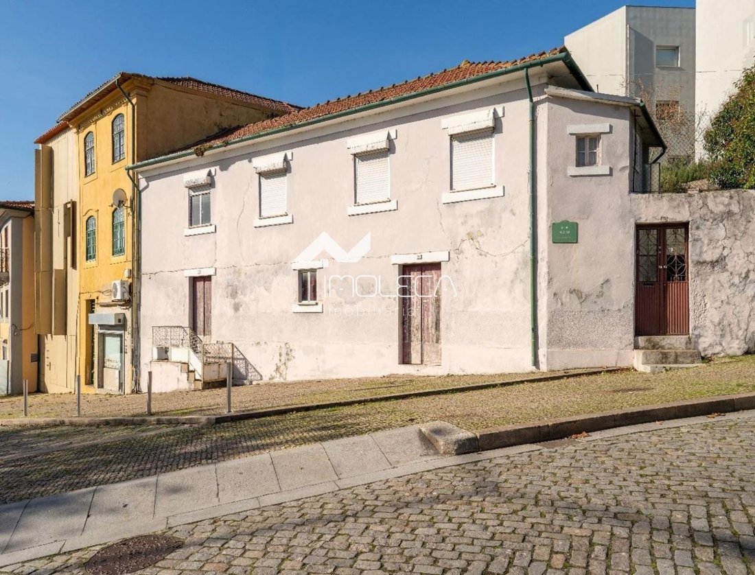 Villa à Lordelo do Ouro et Massarelos, District de Porto, Portugal 1 - 18816845