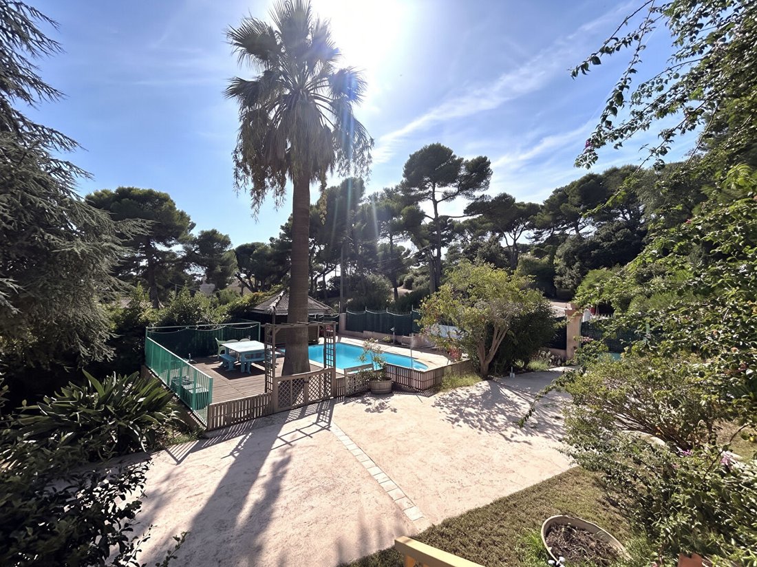 Villa à Hyères, Provence-Alpes-Côte d'Azur, France 3 - 18815860