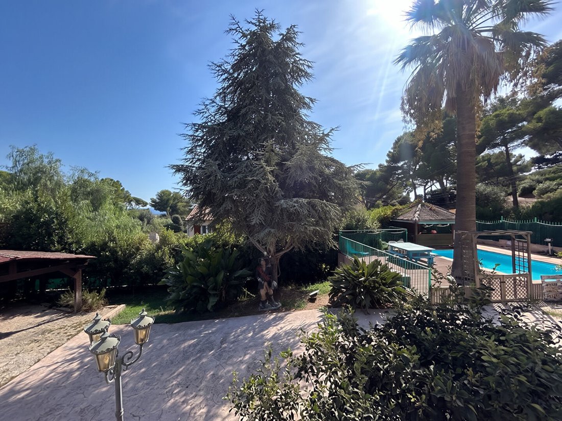 Villa à Hyères, Provence-Alpes-Côte d'Azur, France 2 - 18815860