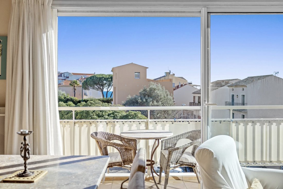 Apartment in Ville-Les Saquedes-Le Bouillonnet, Sainte-Maxime, France 1 - 16985083