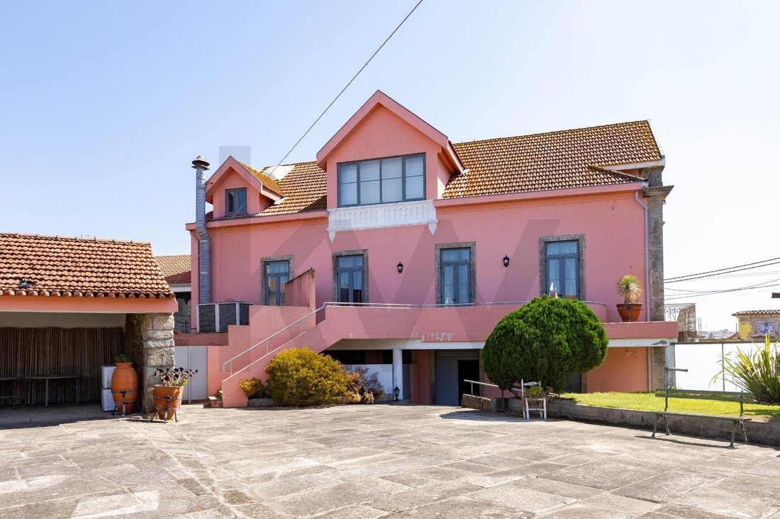 Farm Ranch in Custoias, Leca do Balio e Guifoes, Porto District, Portugal 5 - 18816890